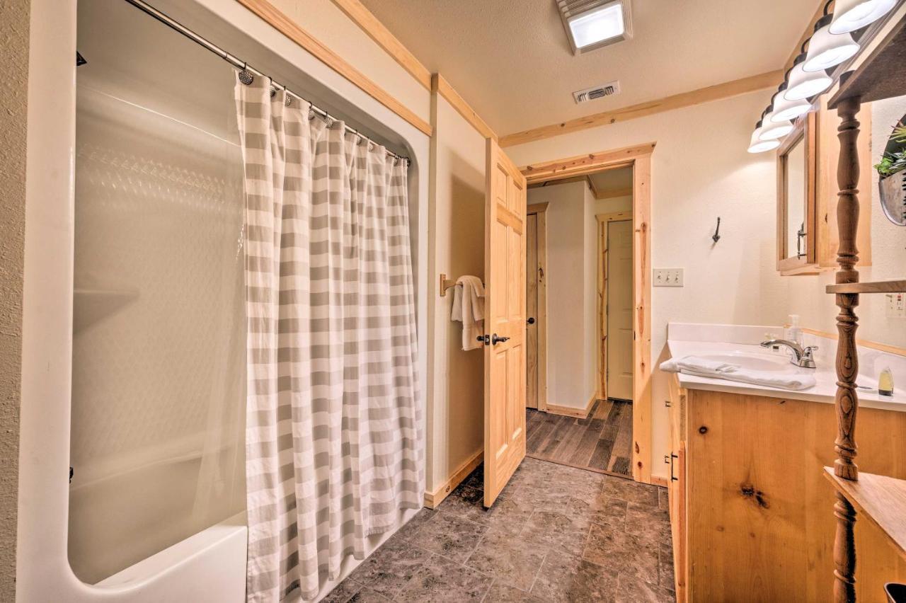 Villa Broken Bow Retreat On 2 Acres With Hot Tub And Deck! Exterior foto